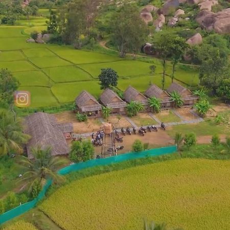 Om Shanti Om Home Stay & Cafe Hampi Kültér fotó