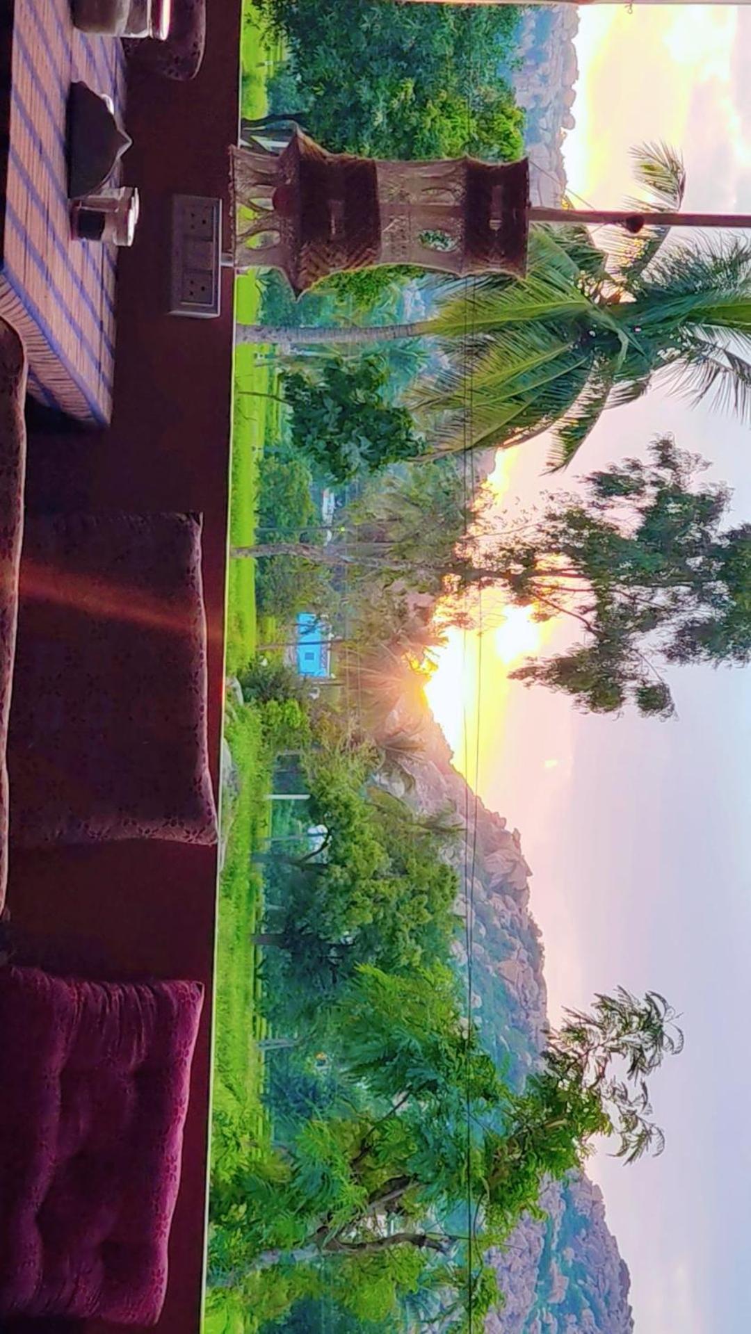 Om Shanti Om Home Stay & Cafe Hampi Kültér fotó
