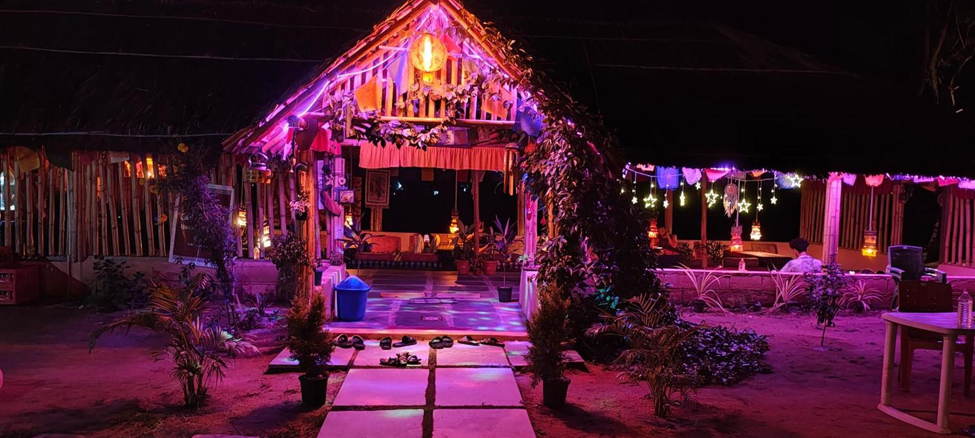 Om Shanti Om Home Stay & Cafe Hampi Kültér fotó